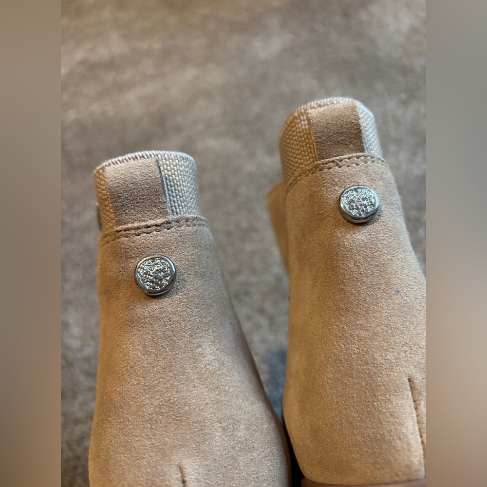 Vince Camuto chunky heel boots - Picture 5 of 10
